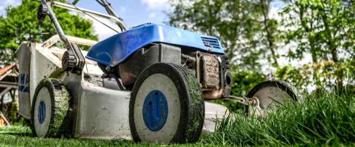 Gas vs. Electric Lawn Mowers